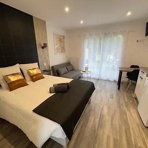 https://jardin-prive.hotels-rhonealpes.com